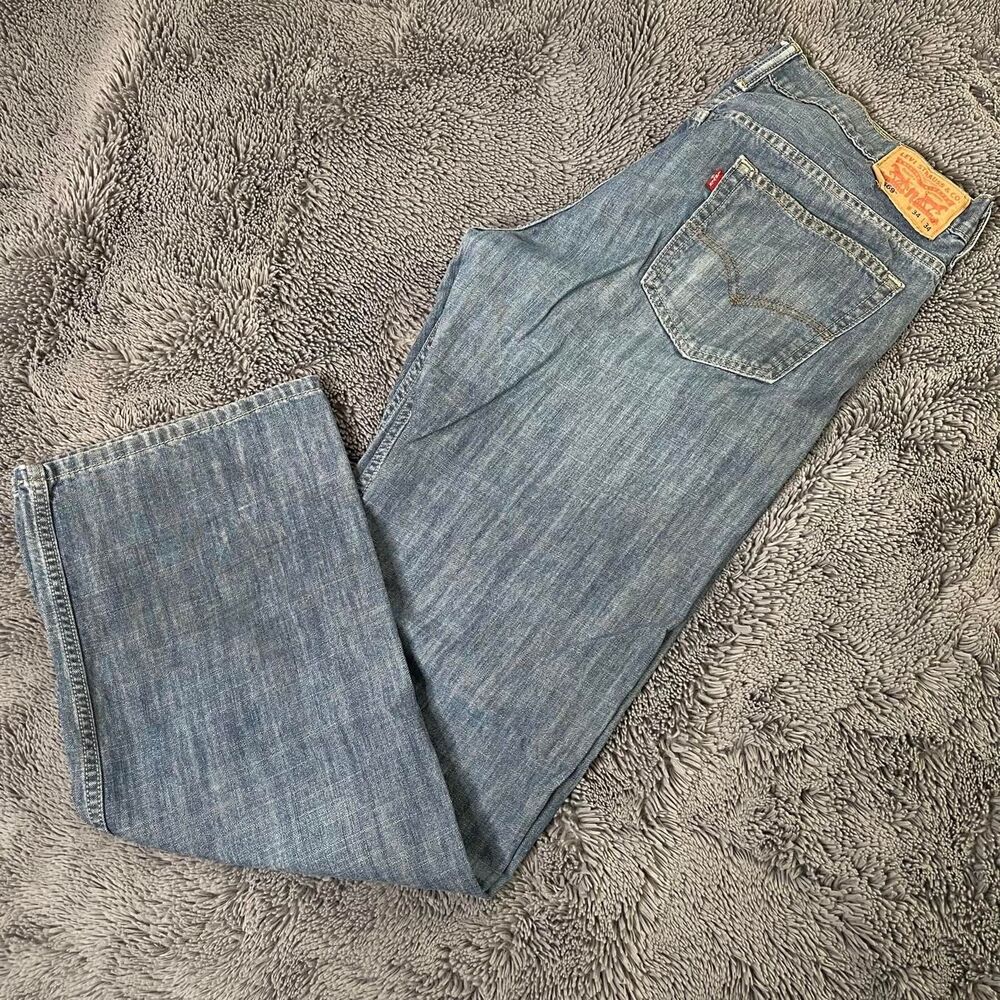 Levi-s Men's Blue and Navy Jeans